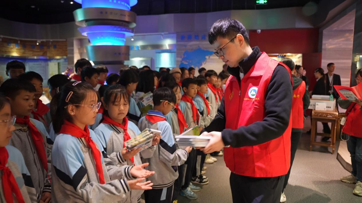 图片2.png 图片2.png