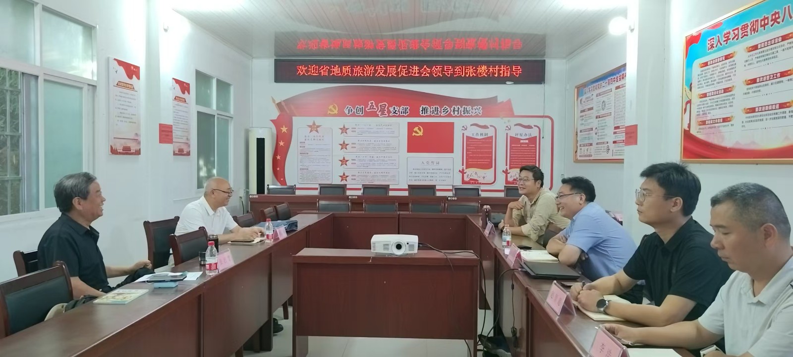 abf09022be7d3c4132829531a26d79c0.jpg